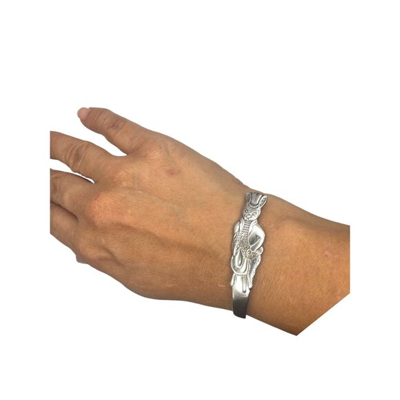 Royal Doulton Bunnykins Tally Ho Vntg Infant Spoon Stainless Steel Cuff Bracelet - Picture 3 of 13